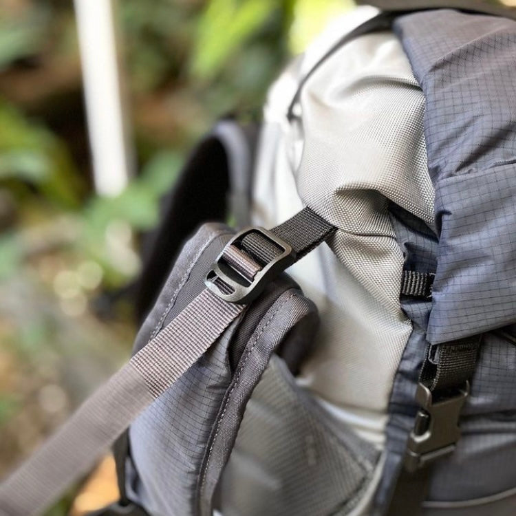 monte equipment 37L Raptor
Ultra-lightweight camping backpack made in Indonesia only weighs 550g