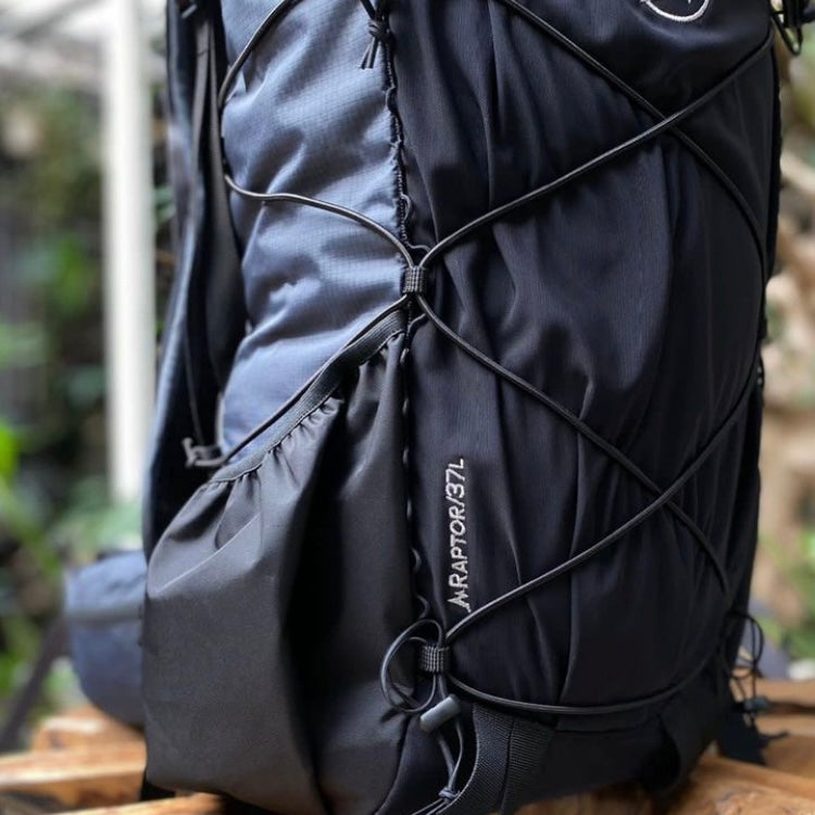 monte equipment 37L Raptor
Ultra-lightweight camping backpack made in Indonesia only weighs 550g