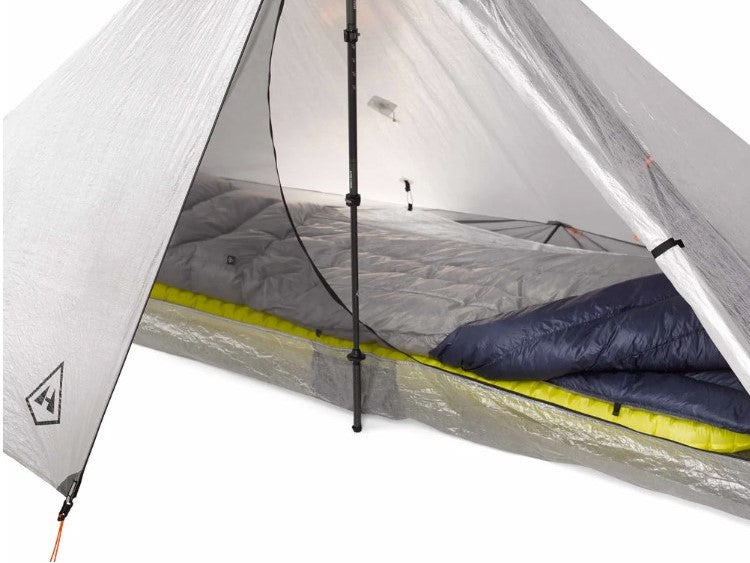 Hyperlite Mountain Gear Mid 1 three-season Pyramid Tent white 1P
