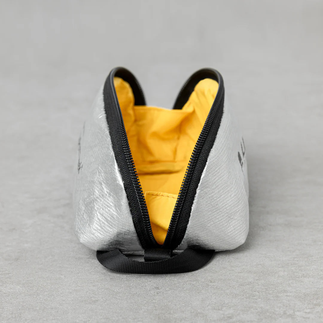 LUNA PROJECT TYVEK 拉鍊收納包