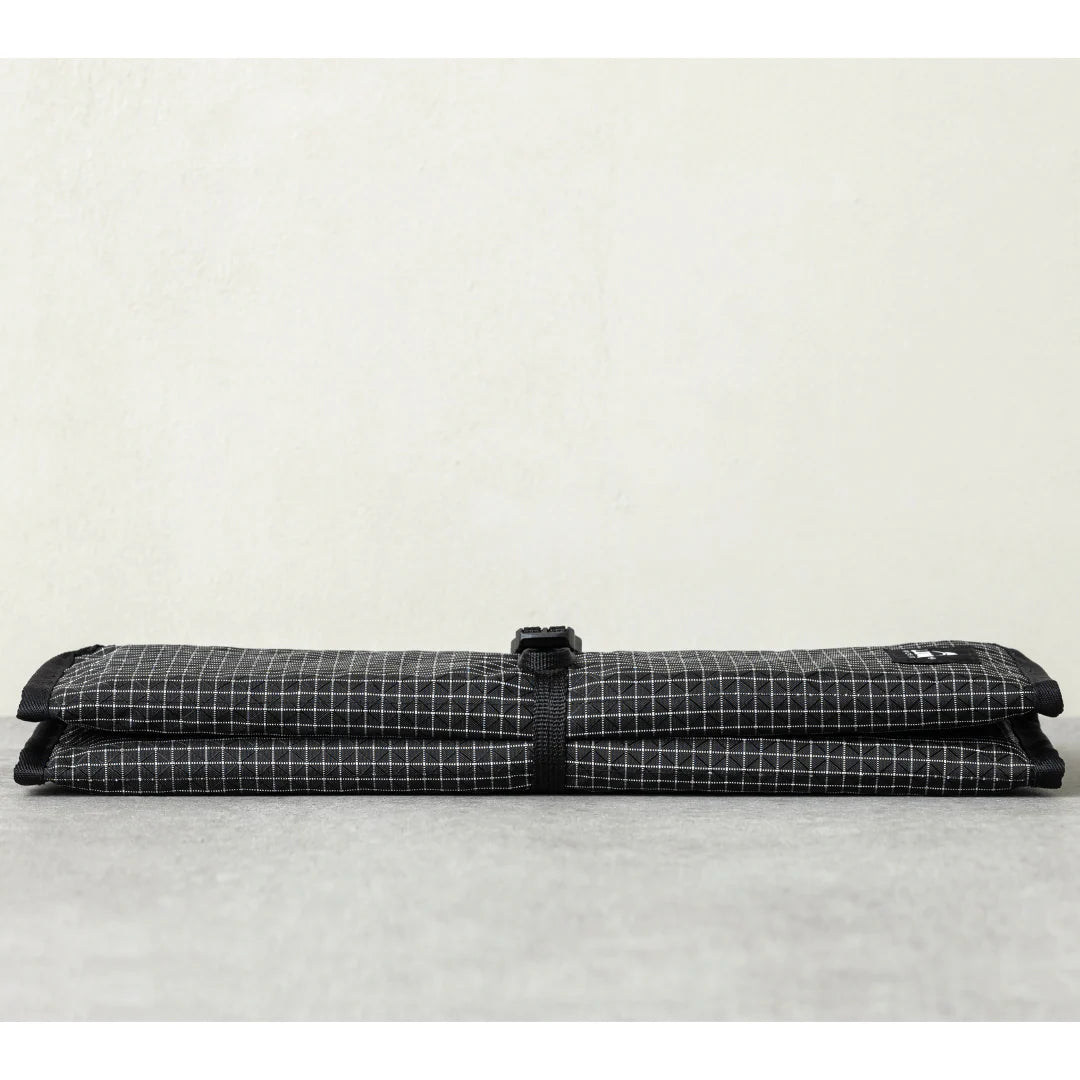 LUNA PROJECT DOUBLE WEB FOLDING MAT / Luna Project 雙層網面摺疊坐墊