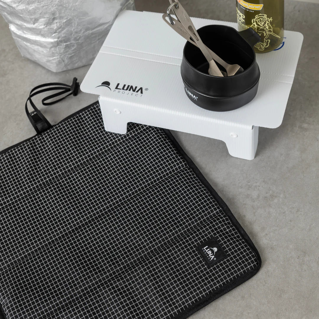 LUNA PROJECT DOUBLE WEB FOLDING MAT / Luna Project 雙層網面摺疊坐墊