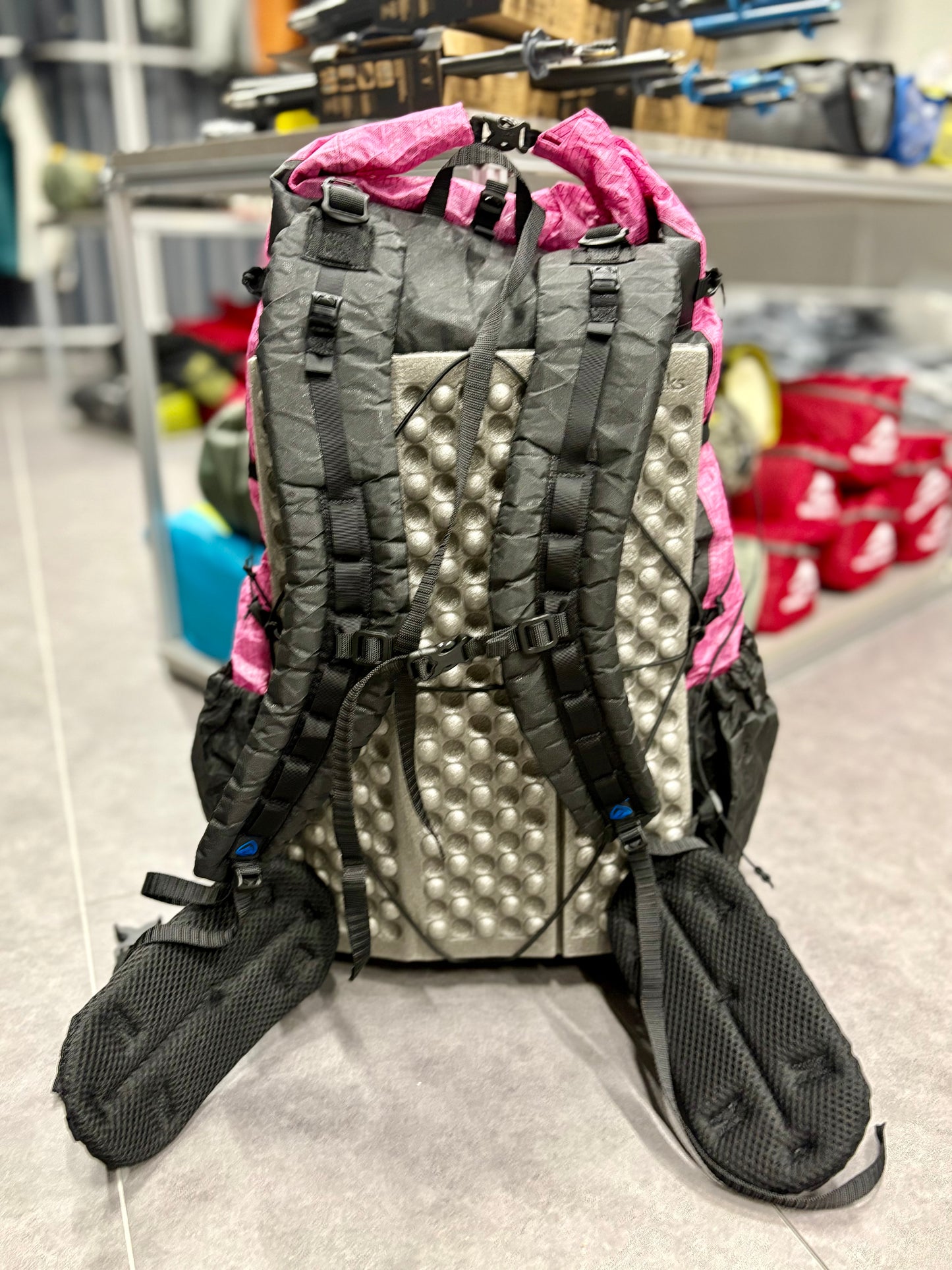 Zpacks Nero Classic Backpack 40L 2026款 輕量化背包 粉紅色 40升 (腰帶M碼)