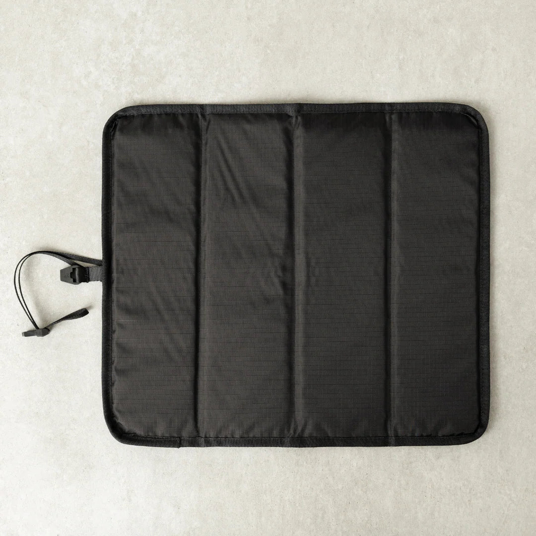 LUNA PROJECT DOUBLE WEB FOLDING MAT / Luna Project 雙層網面摺疊坐墊